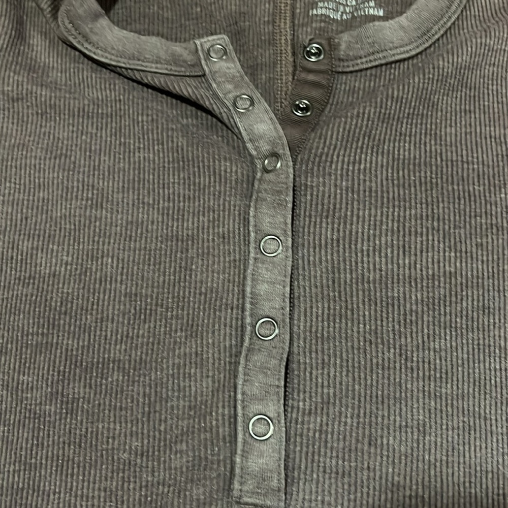 Aerie Gray Long Sleeve Button Down Shirt - Picture 4 of 4